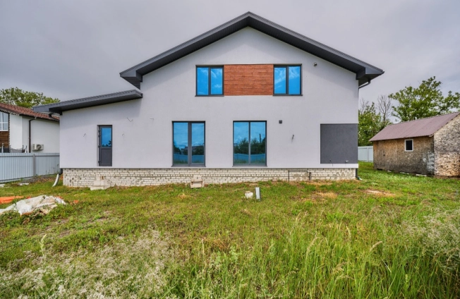 Купить дом в Воронеже. Вариант № 51873, 35, площадь -  квм, цена 10990000 рублей