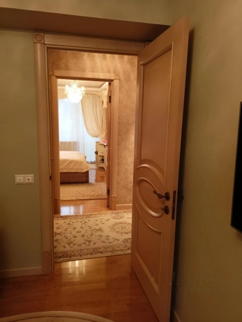 Купить квартиру в Москве. Вариант № 10295196, 5, площадь -  квм, цена 18000000 рублей