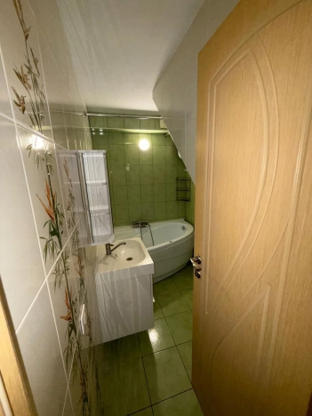 Купить трехкомнатную квартиру на улице Жилмассив в Новосибирской области. Вариант № 9140005, 5, площадь -  квм, цена 4500000 рублей