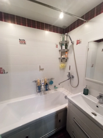 Купить двухкомнатную квартиру на улице Ворошилова в Ижевске. Вариант № 1937, 13, площадь -  квм, цена 5670000 рублей