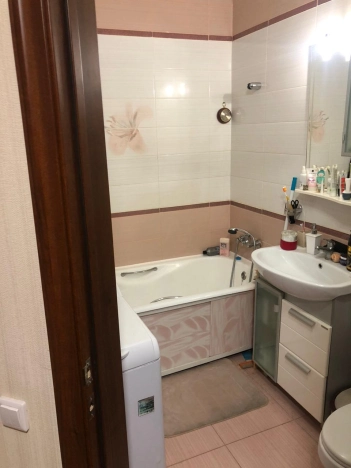 Купить однокомнатную квартиру на улице Морская в Бердске. Вариант № 7631735, 13, площадь -  квм, цена 5070000 рублей