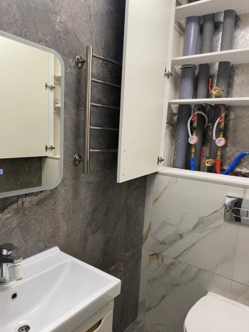 Купить двухкомнатную квартиру на улице Пыжёвский переулок в Москве. Вариант № 10034963, 28, площадь -  квм, цена 20000000 рублей