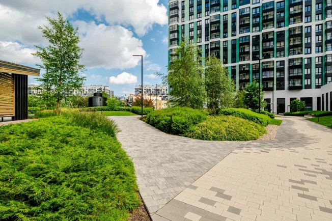 Купить однокомнатную квартиру на вторичке у метро Проспект Ветеранов в Санкт-Петербурге. Вариант № 6565, 32, площадь -  квм, цена 14100000 рублей