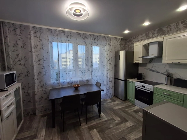 Снять квартиру в Тобольске. Вариант № 9552629, 1, площадь -  квм, цена 60000 рублей