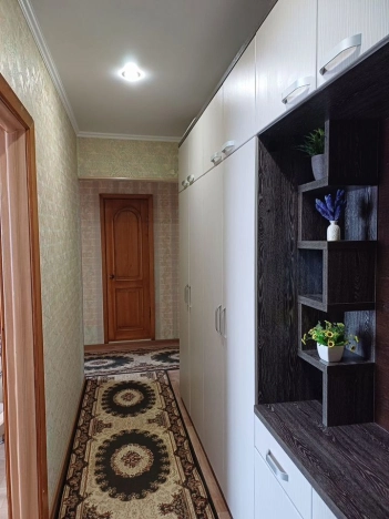 Купить трехкомнатную квартиру на улице Ильи Мухачева в Бийске. Вариант № 14263, 6, площадь -  квм, цена 5900000 рублей