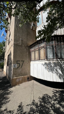 Купить квартиру на улице Коммунаров в Краснодаре. Вариант № 2676410, 32, площадь -  квм, цена 14500000 рублей