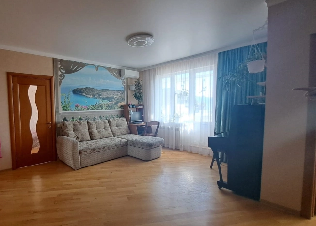 Купить двухкомнатную квартиру в Новороссийске. Вариант № 32137, 5, площадь -  квм, цена 7500000 рублей