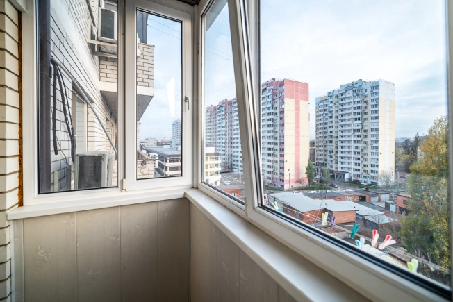 Купить однокомнатную квартиру в Краснодаре. Вариант № 9265358, 9, площадь -  квм, цена 5600000 рублей