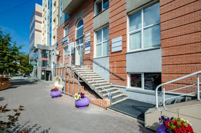 Снять офисы на улице Максима Горького в Новосибирске. Вариант № 8156809, 1, площадь -  квм, цена 386232 рублей