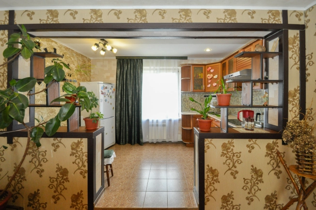 Купить дом в районе Калининский в Новосибирске. Вариант № 43514, 9, площадь -  квм, цена 11500000 рублей