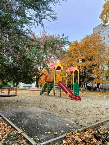 Купить трехкомнатную квартиру в Старом Осколе. Вариант № 6976371, 10, площадь -  квм, цена 3999998 рублей