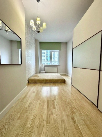 Купить квартиру в Москве. Вариант № 8110024, 8, площадь -  квм, цена 31900000 рублей