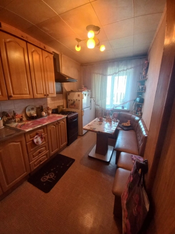 Купить трехкомнатную квартиру на вторичке в Микрорайоне 6А, Ангарск в Ангарске. Вариант № 33063, 0, площадь -  квм, цена 3800000 рублей