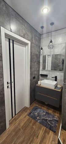 Снять квартиру в Тобольске. Вариант № 10054309, 11, площадь -  квм, цена 45000 рублей