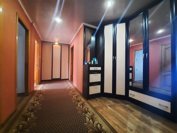 Купить четырехкомнатную квартиру в Микрорайоне 10-й в Белгороде. Вариант № 27629, 13, площадь -  квм, цена 6500000 рублей