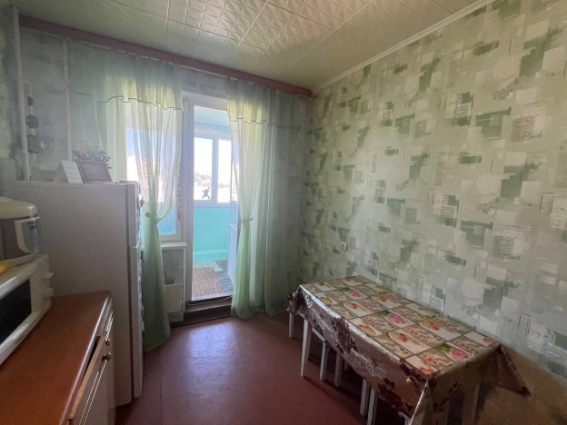 Купить трехкомнатную квартиру в Керчи. Вариант № 3824175, 8, площадь - квм, цена 8000000 рублей