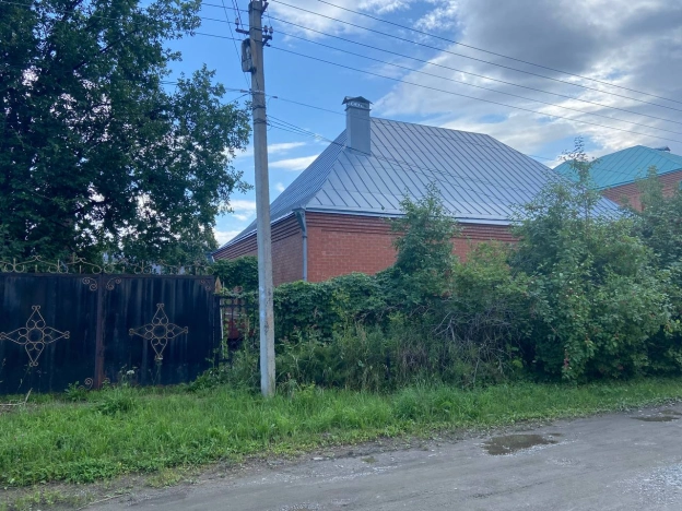 Купить дом на улице Садовая в Алтайском крае. Вариант № 1992976, 0, площадь -  квм, цена 15000000 рублей