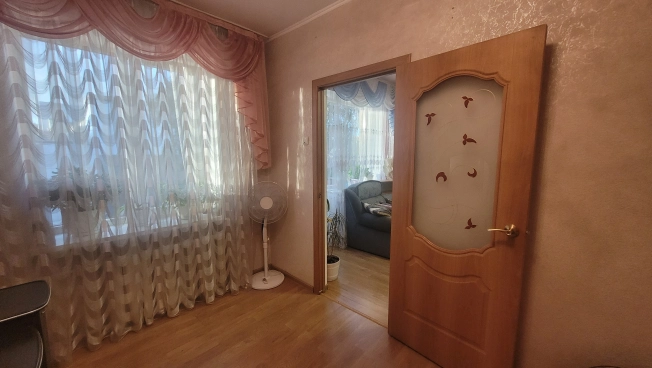 Снять квартиру в Калининграде. Вариант № 9290375, 6, площадь -  квм, цена 33000 рублей