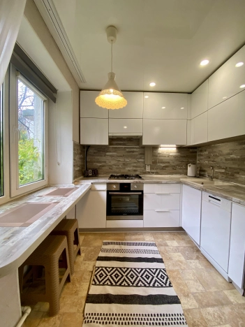 Купить однокомнатную квартиру на улице Ленинский проспект в Калининграде. Вариант № 8879343, 0, площадь -  квм, цена 5600000 рублей