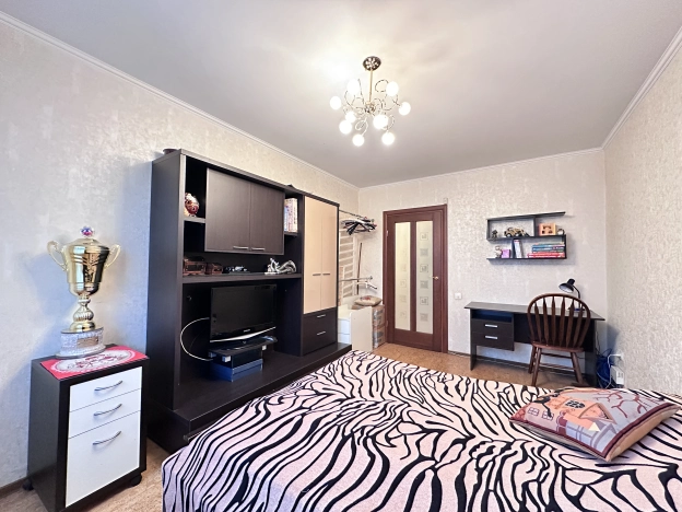 Купить пятикомнатную квартиру в Санкт-Петербурге. Вариант № 3904311, 20, площадь -  квм, цена 15800000 рублей