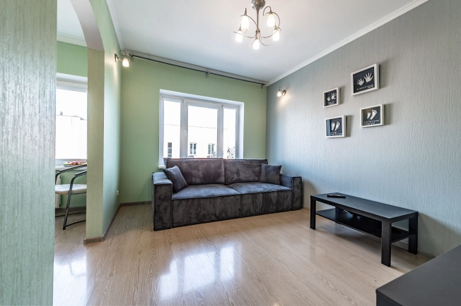 Купить трехкомнатную квартиру у метро Горьковская в Санкт-Петербурге. Вариант № 44898, 16, площадь -  квм, цена 19450000 рублей