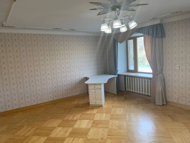 Купить четырехкомнатную квартиру в Вологде. Вариант № 3445, 19, площадь -  квм, цена 19700000 рублей