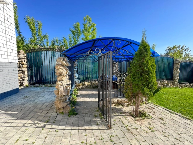 Купить дом на улице Дачная в Калуге. Вариант № 27293, 4, площадь -  квм, цена 56999000 рублей