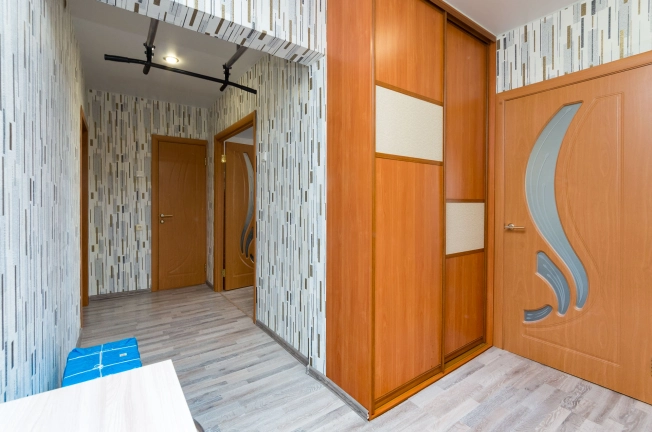 Купить двухкомнатную квартиру в Тюменской области. Вариант № 16637, 9, площадь -  квм, цена 5700000 рублей