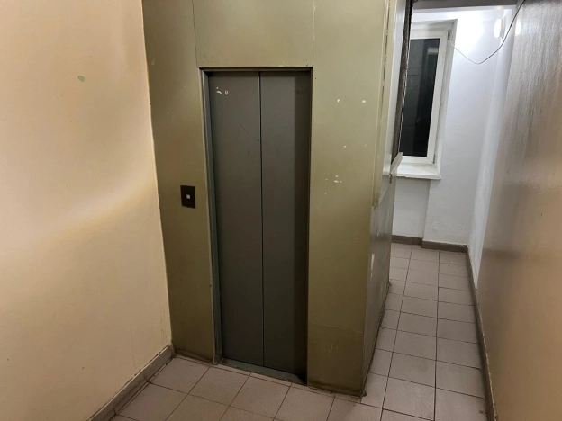 Купить квартиру в Москве. Вариант № 10419760, 32, площадь -  квм, цена 27200000 рублей