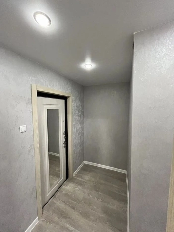 Купить однокомнатную квартиру в районе Калининский в Новосибирске. Вариант № 8905422, 10, площадь -  квм, цена 4300000 рублей