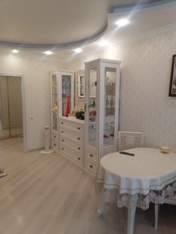 Купить трехкомнатную квартиру в ЮЗАО в Москве. Вариант № 6970967, 6, площадь -  квм, цена 37450000 рублей