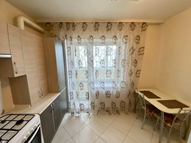 Снять однокомнатную квартиру на улице Стройкова в Рязани. Вариант № 10956605, 3, площадь - квм, цена 27000 рублей