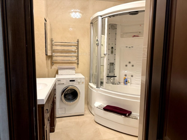 Купить двухкомнатную квартиру на улице Школьная в Калужской области. Вариант № 24706, 19, площадь -  квм, цена 14000000 рублей