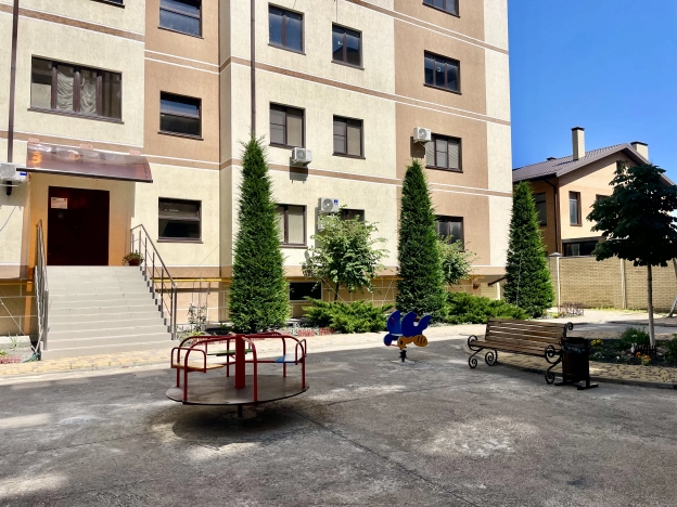 Купить однокомнатную квартиру в районе Приморский в Новороссийске. Вариант № 60424, 30, площадь -  квм, цена 7400000 рублей