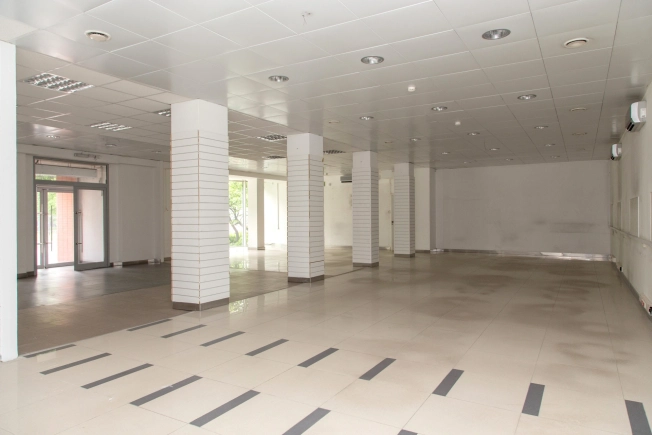 Снять коммерческую недвижимость в Калининграде. Вариант № 16753, 7, площадь -  квм, цена 375000 рублей