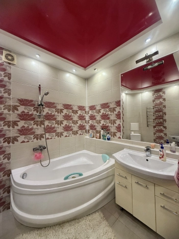 Купить однокомнатную квартиру в Волгограде. Вариант № 14446, 15, площадь -  квм, цена 6300000 рублей