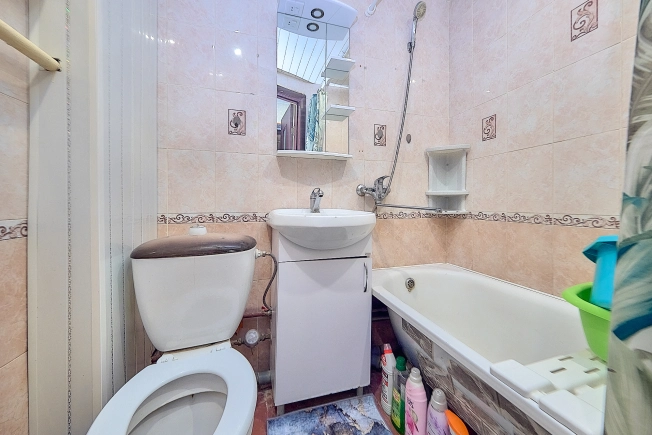 Купить однокомнатную квартиру в Рязанской области. Вариант № 10077781, 5, площадь -  квм, цена 1900000 рублей