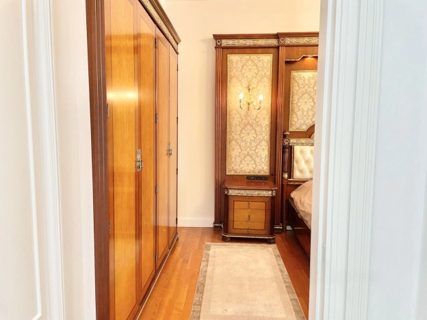 Купить квартиру в Москве. Вариант № 10382111, 14, площадь -  квм, цена 70000000 рублей