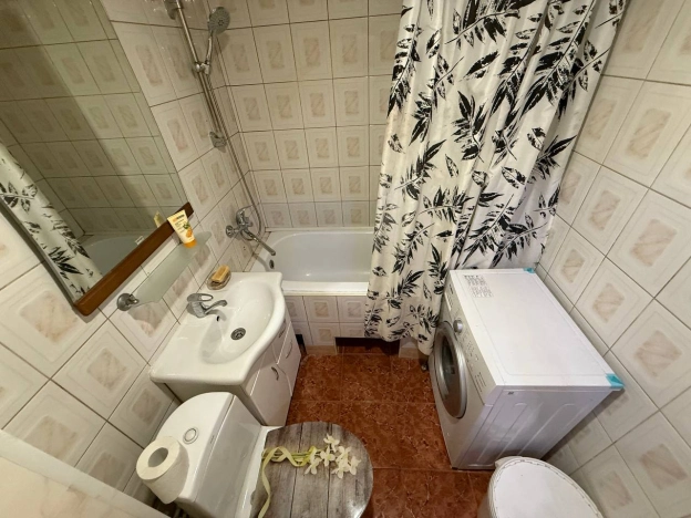 Купить однокомнатную квартиру в Новороссийске. Вариант № 51759, 10, площадь -  квм, цена 4450000 рублей