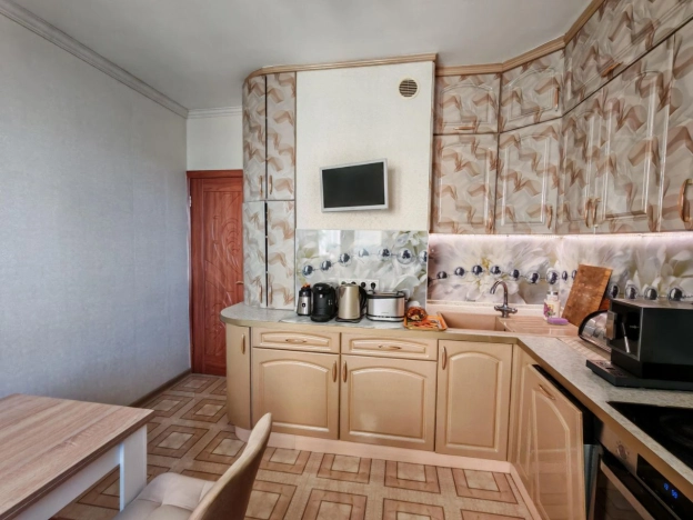 Купить квартиру в Москве. Вариант № 8534643, 6, площадь -  квм, цена 39900000 рублей