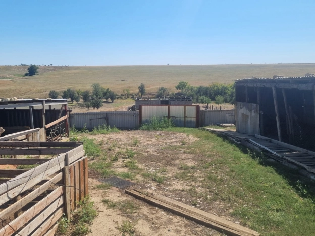 Купить дом в Элисте. Вариант № 4107236, 6, площадь -  квм, цена 2200000 рублей