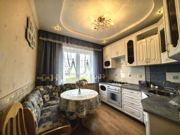 Купить двухкомнатную квартиру в Иванове. Вариант № 2833613, 8, площадь -  квм, цена 7100000 рублей