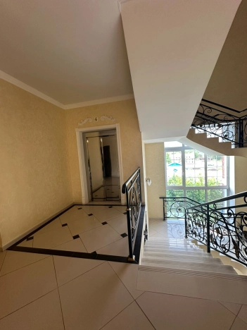 Купить квартиру на улице Парковая в Московской области. Вариант № 49211, 4, площадь -  квм, цена 17000000 рублей