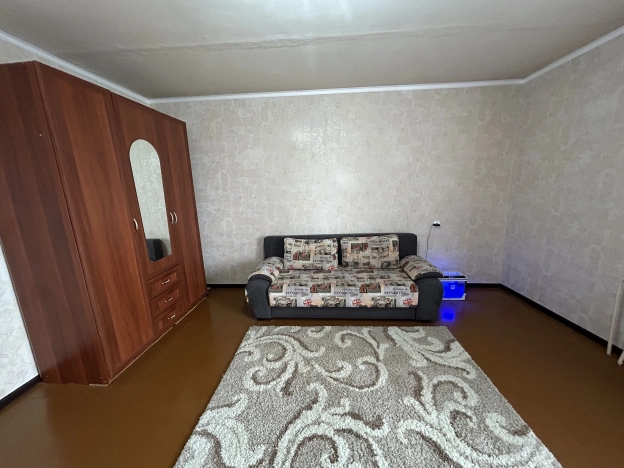 Купить трехкомнатную квартиру в Сыктывкаре. Вариант № 11250, 7, площадь -  квм, цена 5700000 рублей