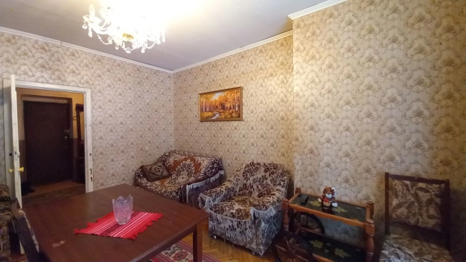 Купить многокомнатную квартиру на вторичке в Калужской области. Вариант № 4005, 5, площадь -  квм, цена 5900000 рублей