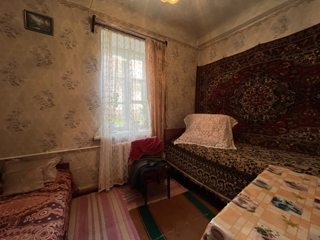 Купить трехкомнатную квартиру в Кузнецке. Вариант № 6762315, 4, площадь -  квм, цена 1950000 рублей