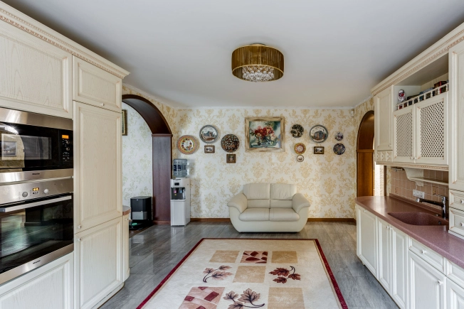 Купить дом в Москве. Вариант № 10706087, 6, площадь - квм, цена 76900000 рублей