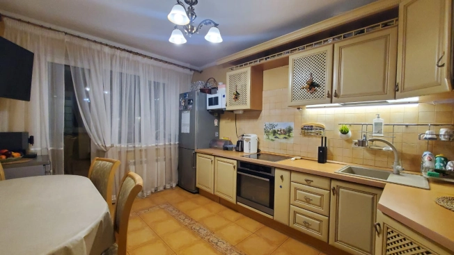 Купить двухкомнатную квартиру в Одинцове. Вариант № 6282031, 2, площадь -  квм, цена 9200000 рублей