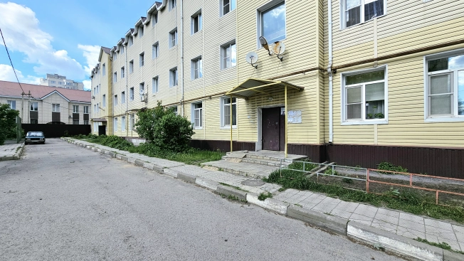 Купить квартиру в Липецкой области. Вариант № 44450, 18, площадь -  квм, цена 2350000 рублей