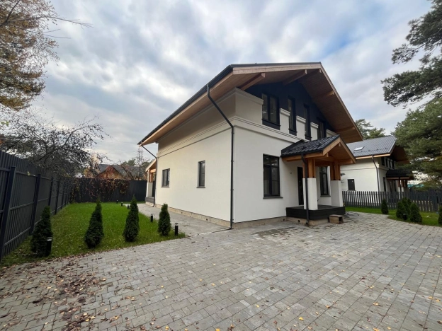 Купить дом в Москве. Вариант № 7844222, 0, площадь -  квм, цена 23800000 рублей